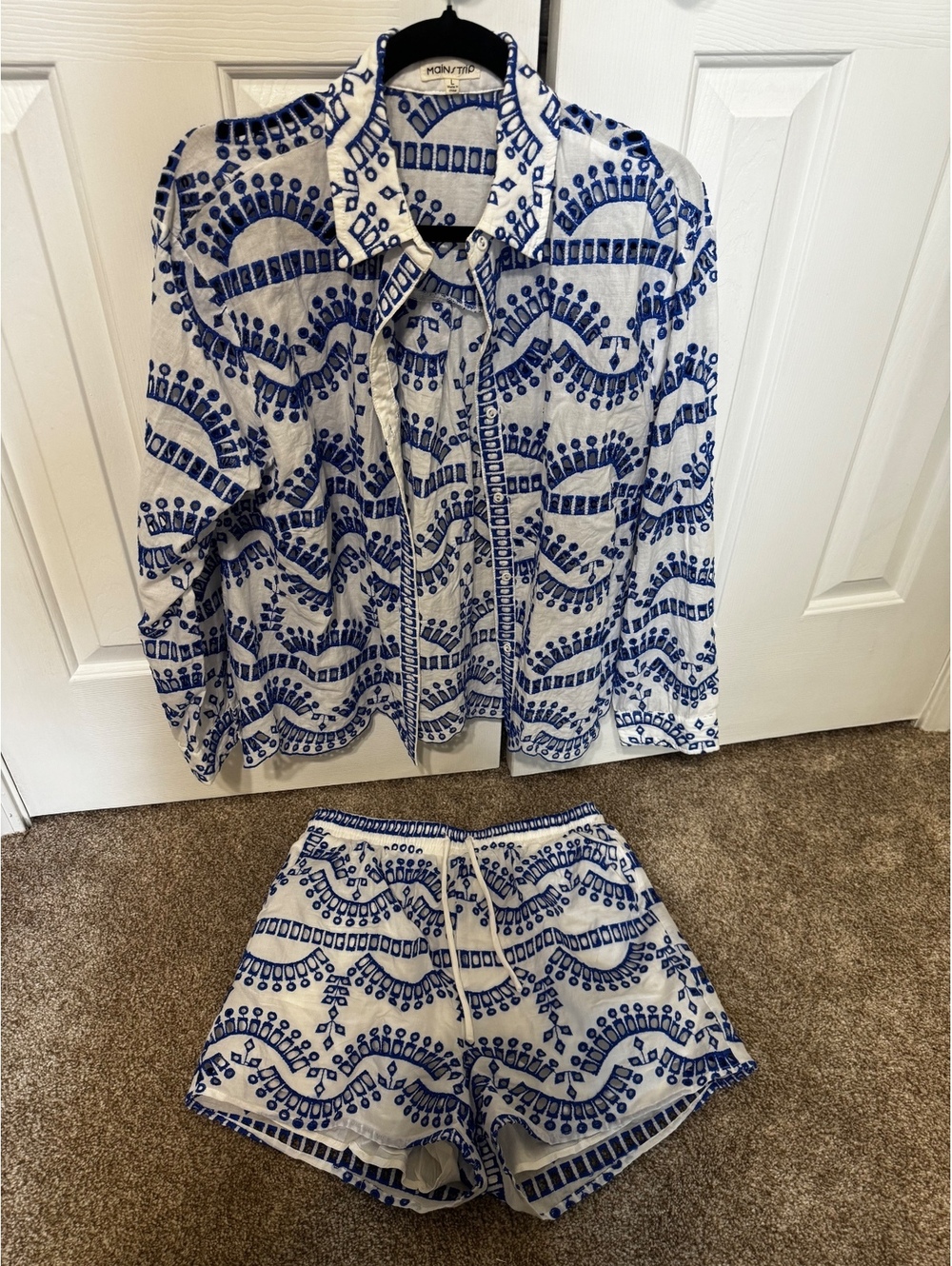 Main Strip Women’s L Blue White Embroidered Button Down Shirt Shorts 2 Piece Set